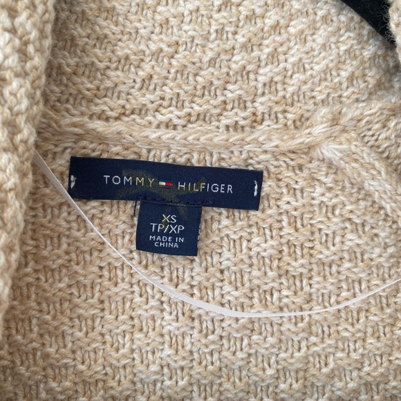 Tommy Hilfiger 100% COTTON Cream Knit Cardigan with Toggle Closure Size XS - Picture 2 of 6